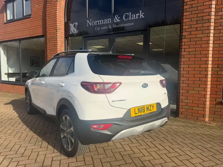 Kia Stonic 2018 photo 4