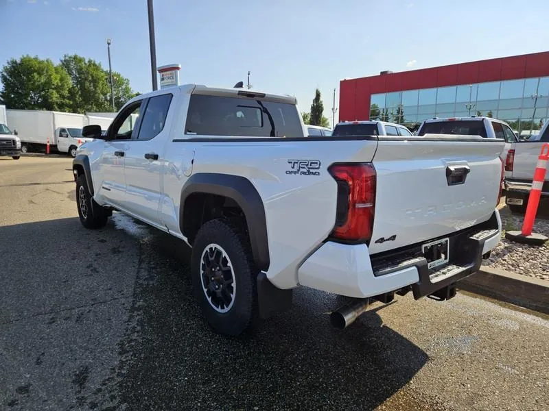 Toyota Tacoma 2024 photo 3