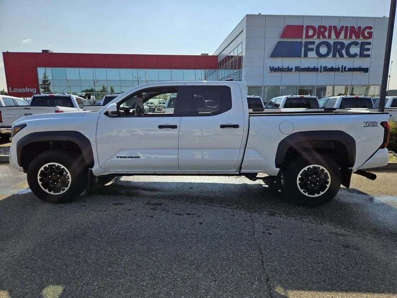 Toyota Tacoma 2024 photo 2