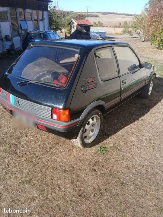 Peugeot 205 1986 photo 2