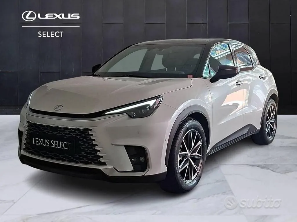 Lexus Lbx