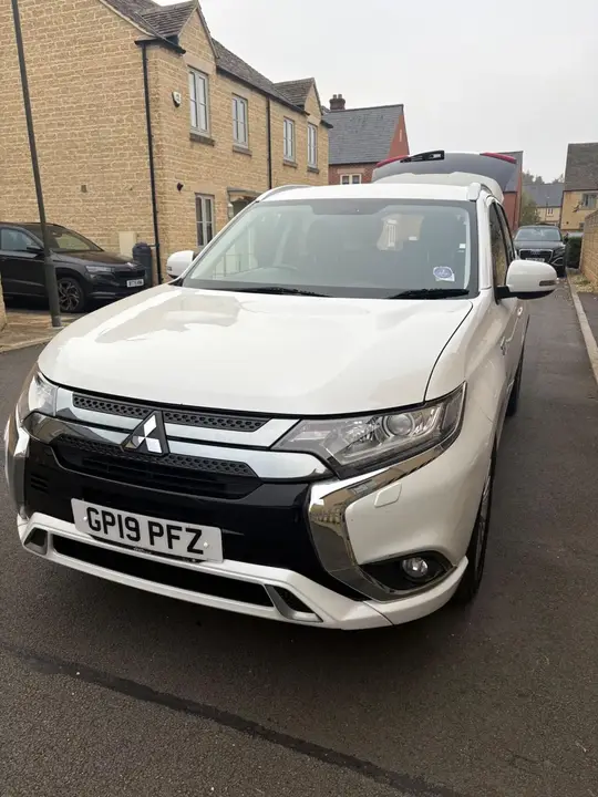 Mitsubishi Outlander 2019 photo 3