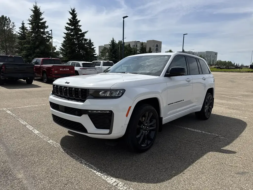Jeep Grand Cherokee 2026 photo 3