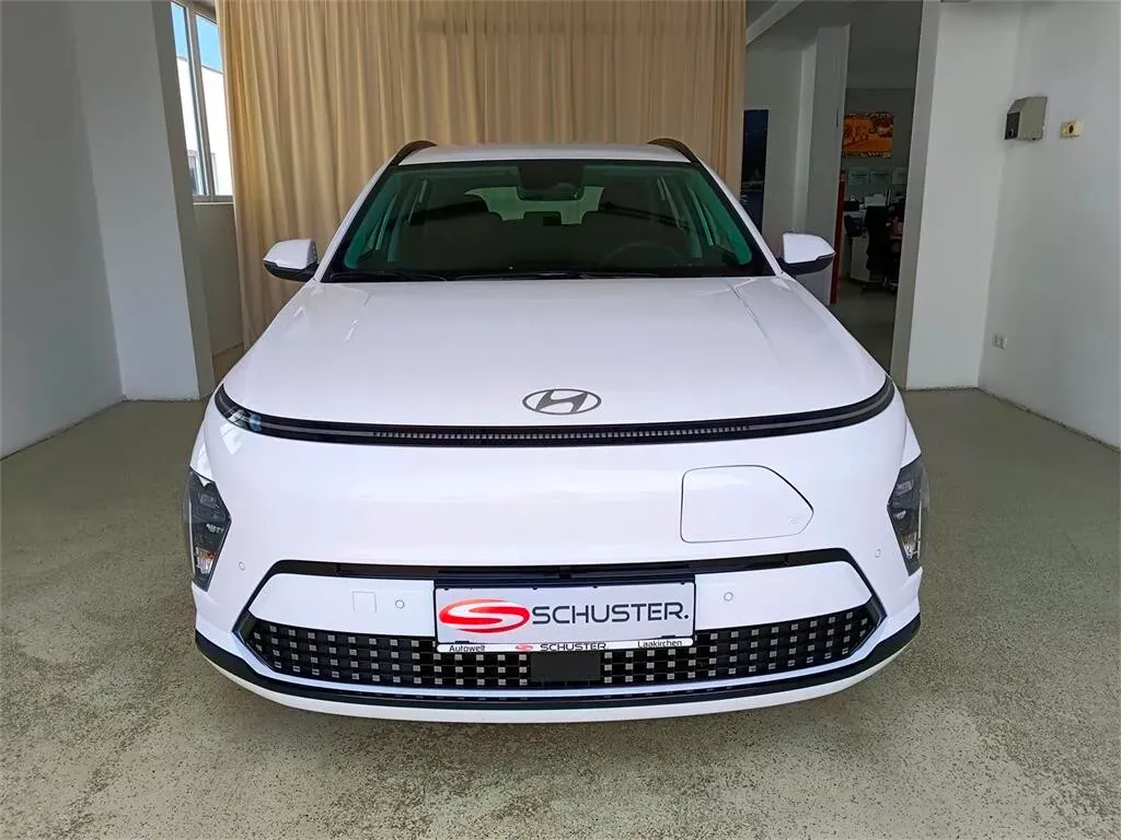 Hyundai Kona photo 2