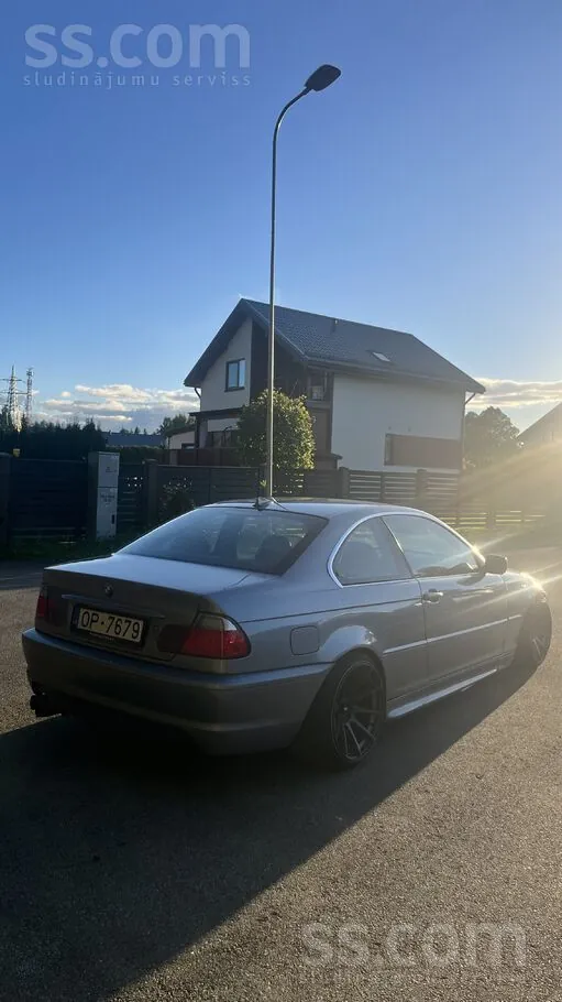 BMW 330 2003 photo 3