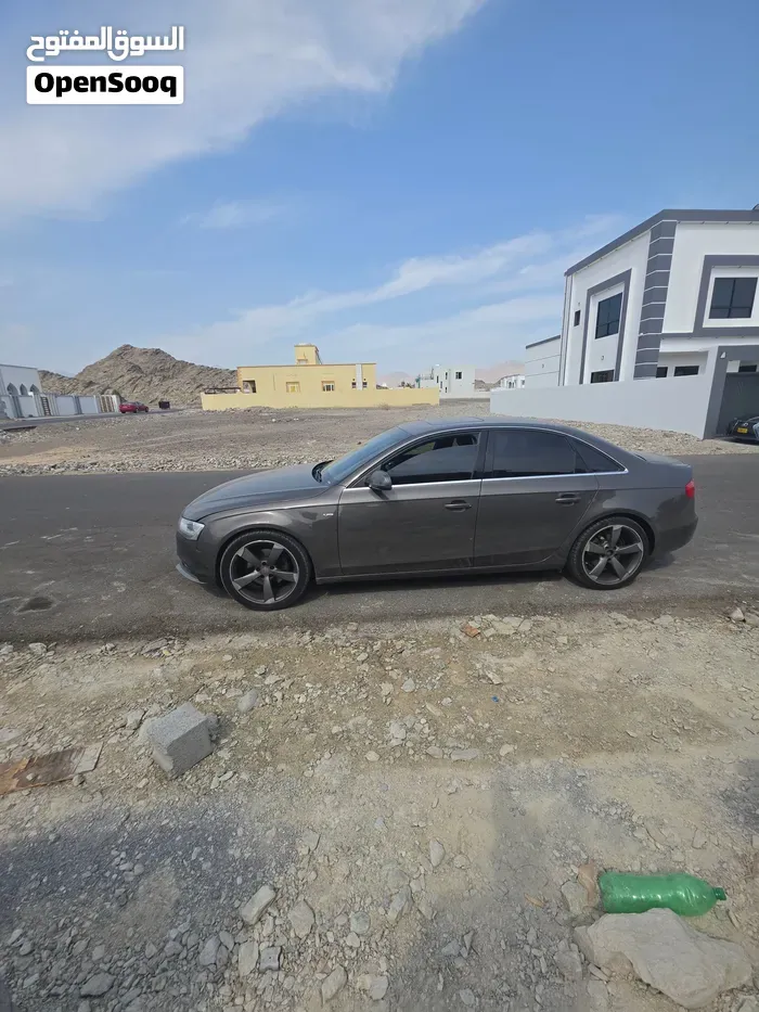 Audi A4 2014 photo 2