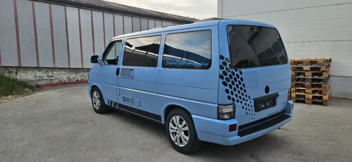 Volkswagen T4 2003 photo 3