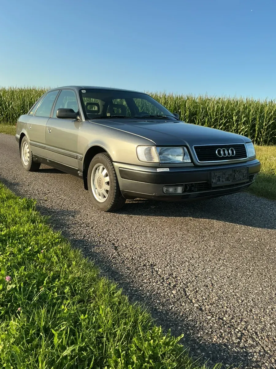 Audi 100
