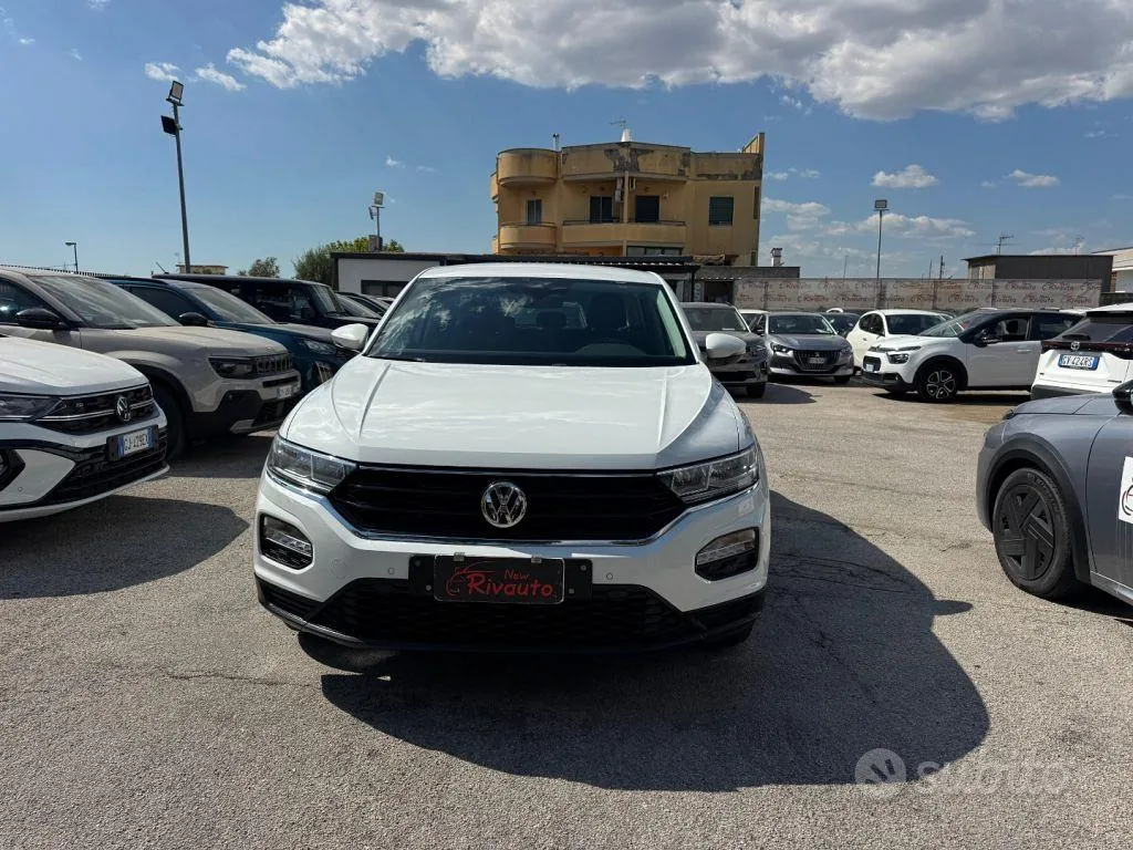 Volkswagen T-Roc 2019 photo 2