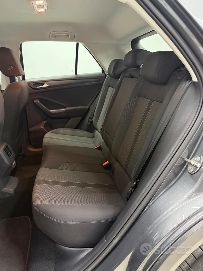 Volkswagen T-Roc 2023 photo 5