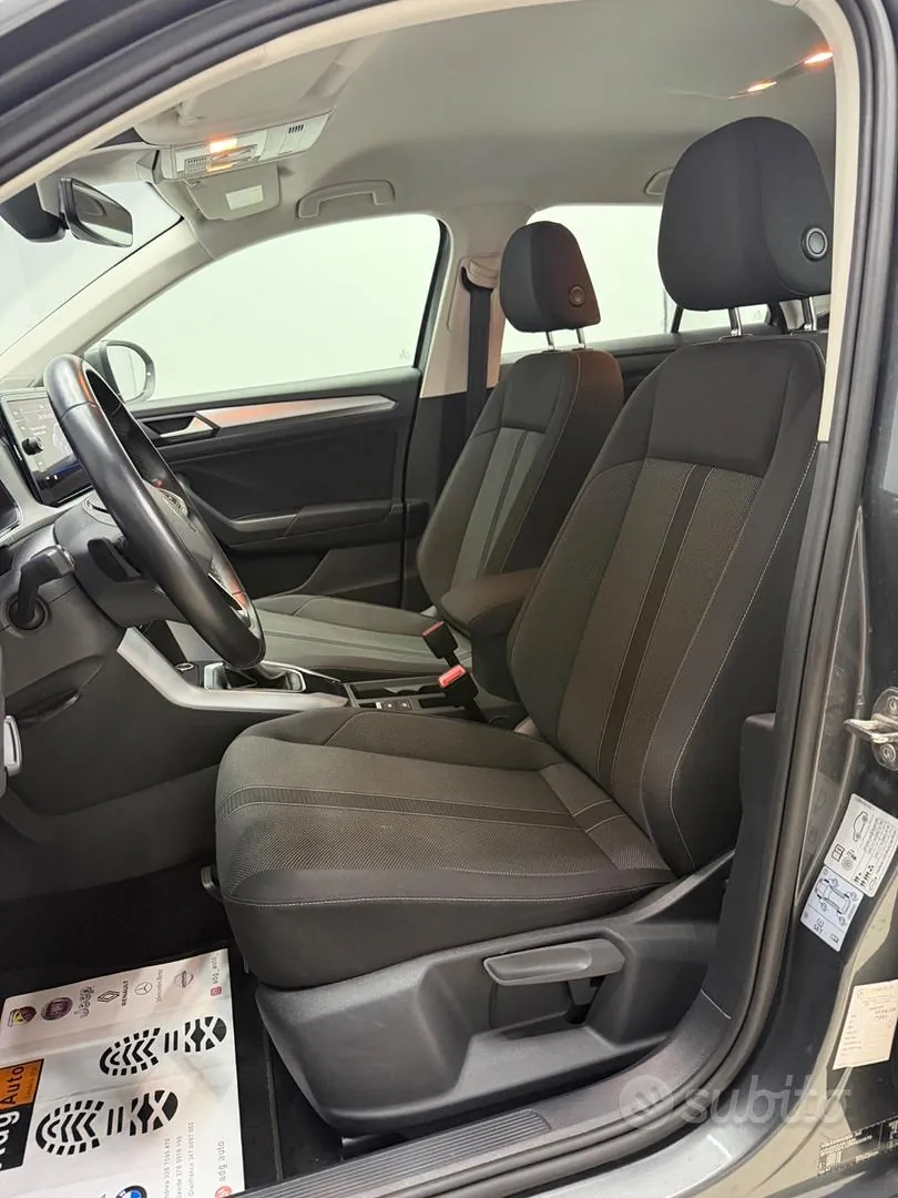 Volkswagen T-Roc 2023 photo 4