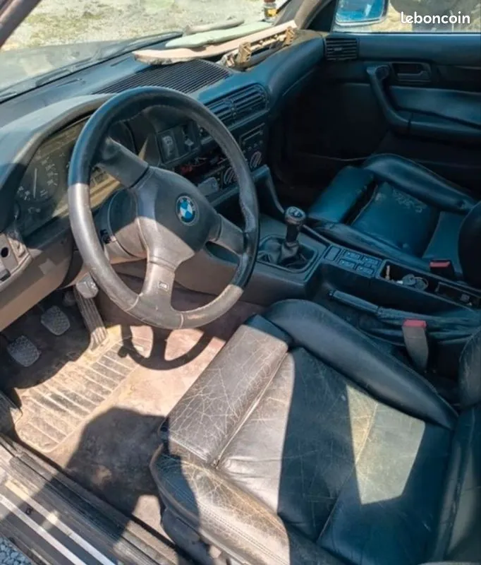 BMW Série 3 1990 photo 2
