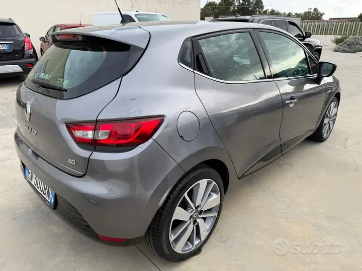 Renault Clio 2014 photo 2