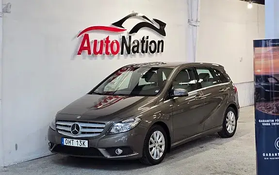 Mercedes-Benz B 180