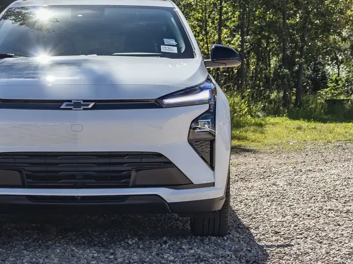 Chevrolet Bolt 2027 photo 4