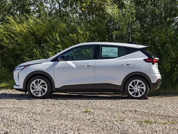 Chevrolet Bolt 2027 photo 5