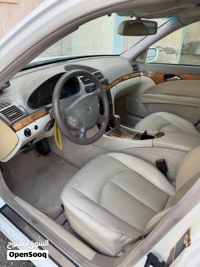 Mercedes-Benz E-Class 2005 photo 2