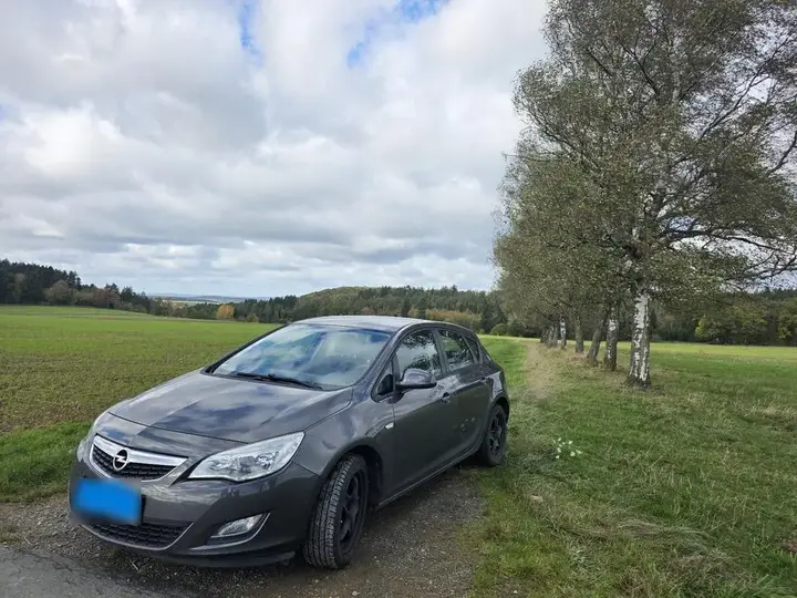 Opel Astra J
