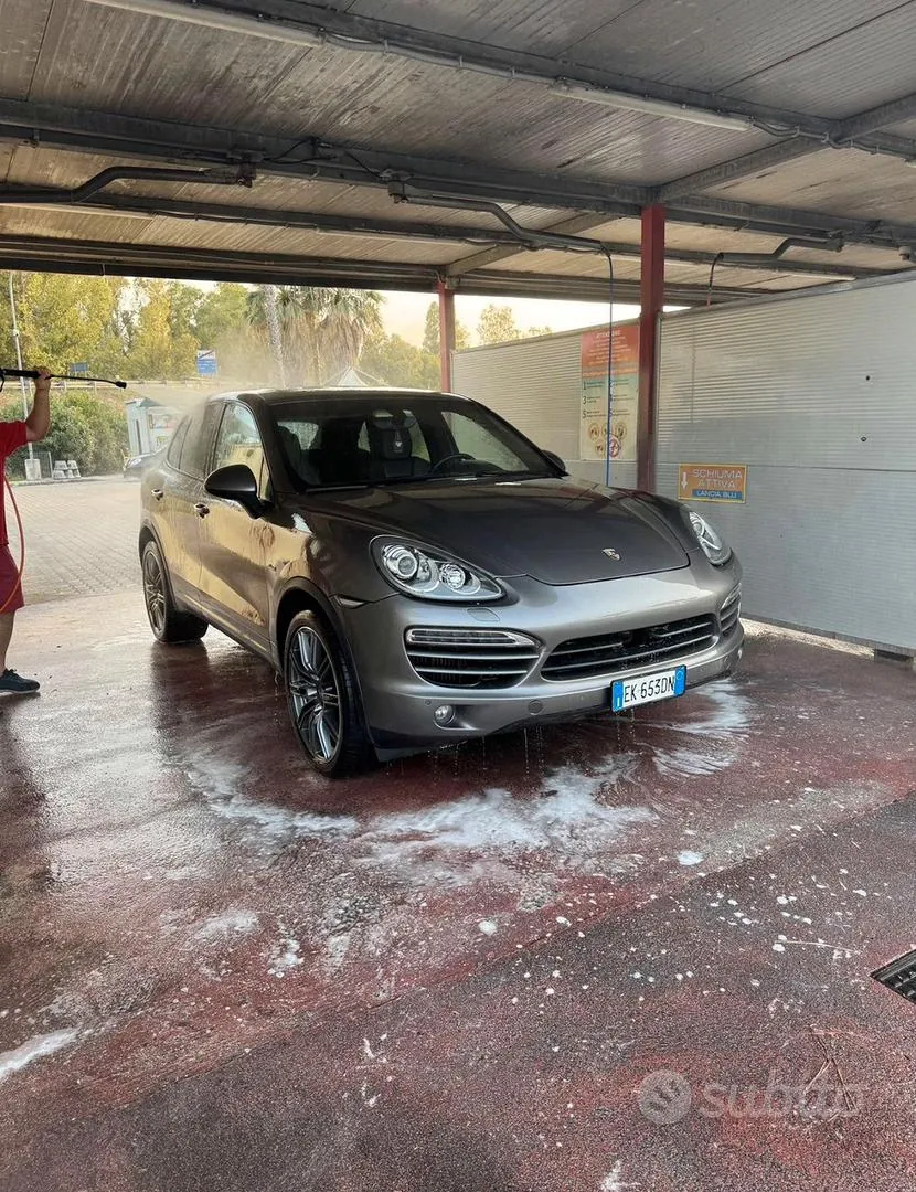 Porsche Cayenne 2011 photo 4