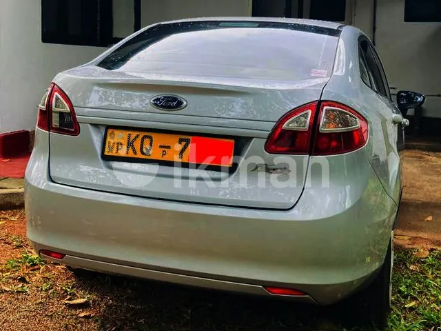 Ford Fiesta 2011 photo 4