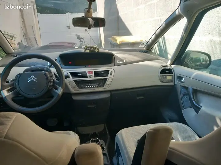 Citroen C4 Picasso 2008 photo 2