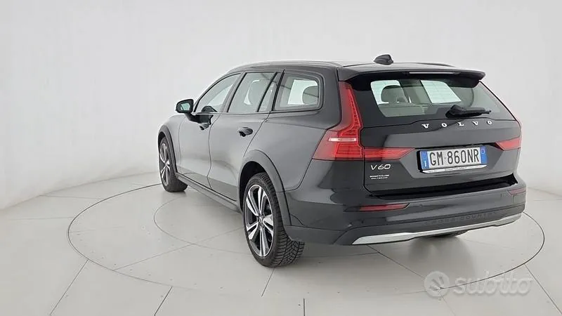 Volvo V60 2022 photo 5