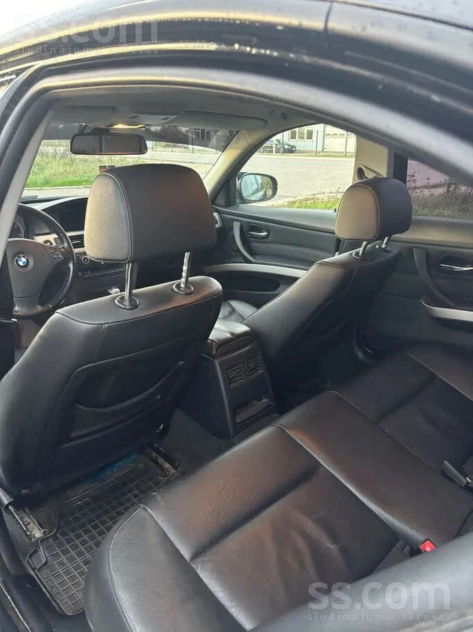 BMW 320D 2010 photo 5