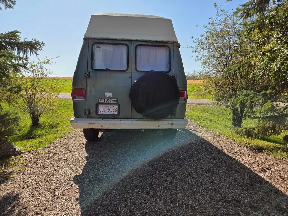 GMC Vandura 1977 photo 2