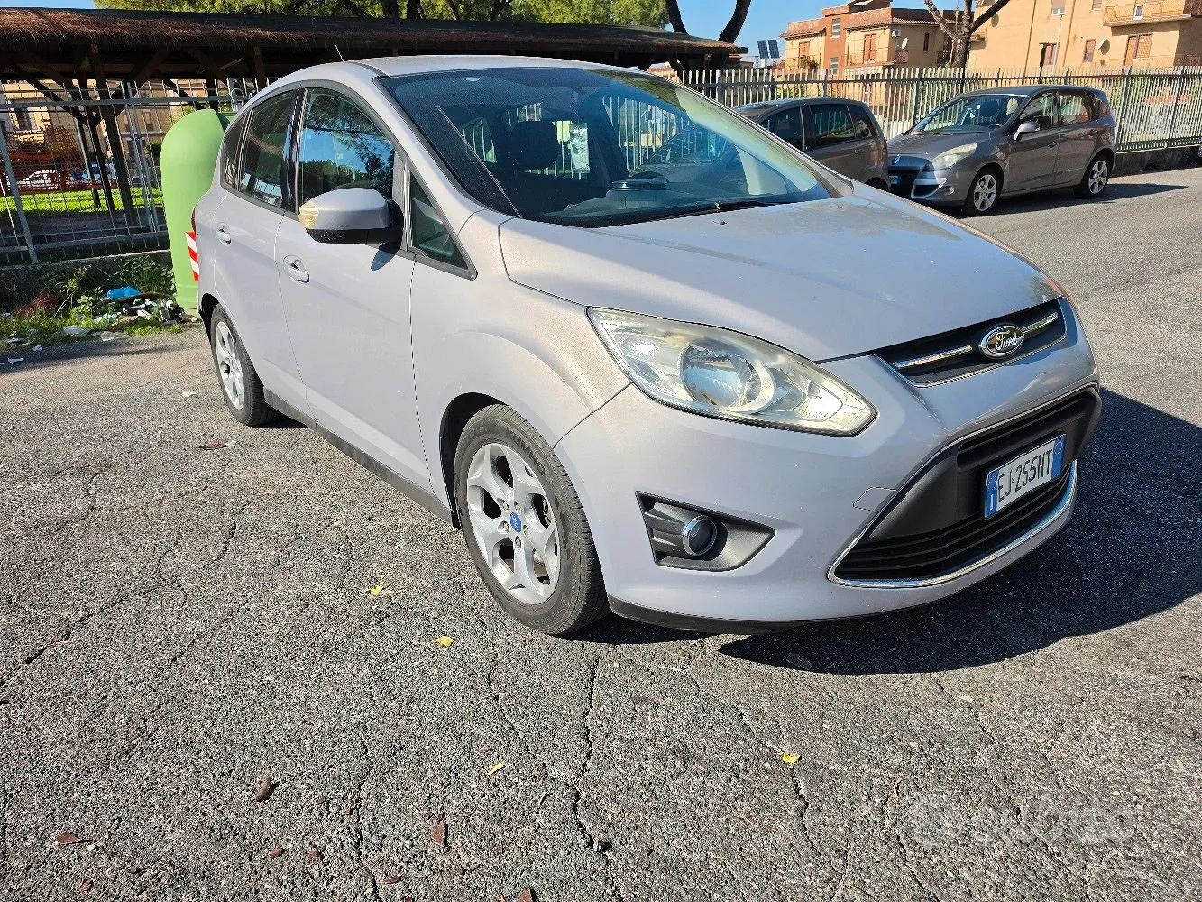 Ford C-Max 2011 photo 2