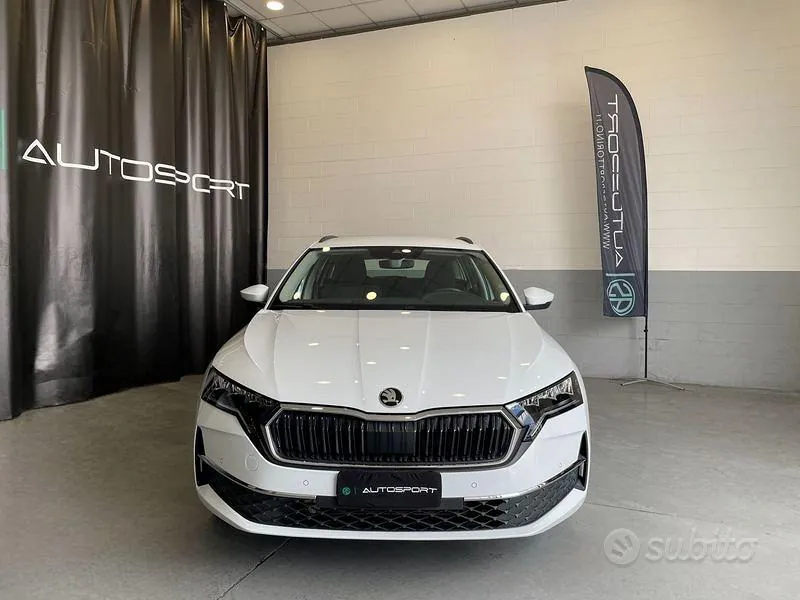 Skoda Octavia 2024 photo 2