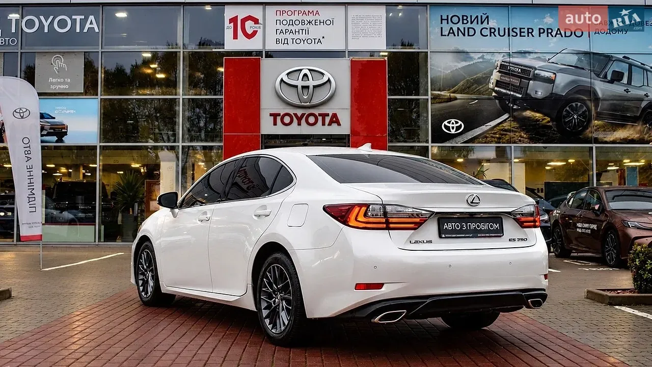 Lexus Es 2018 photo 2