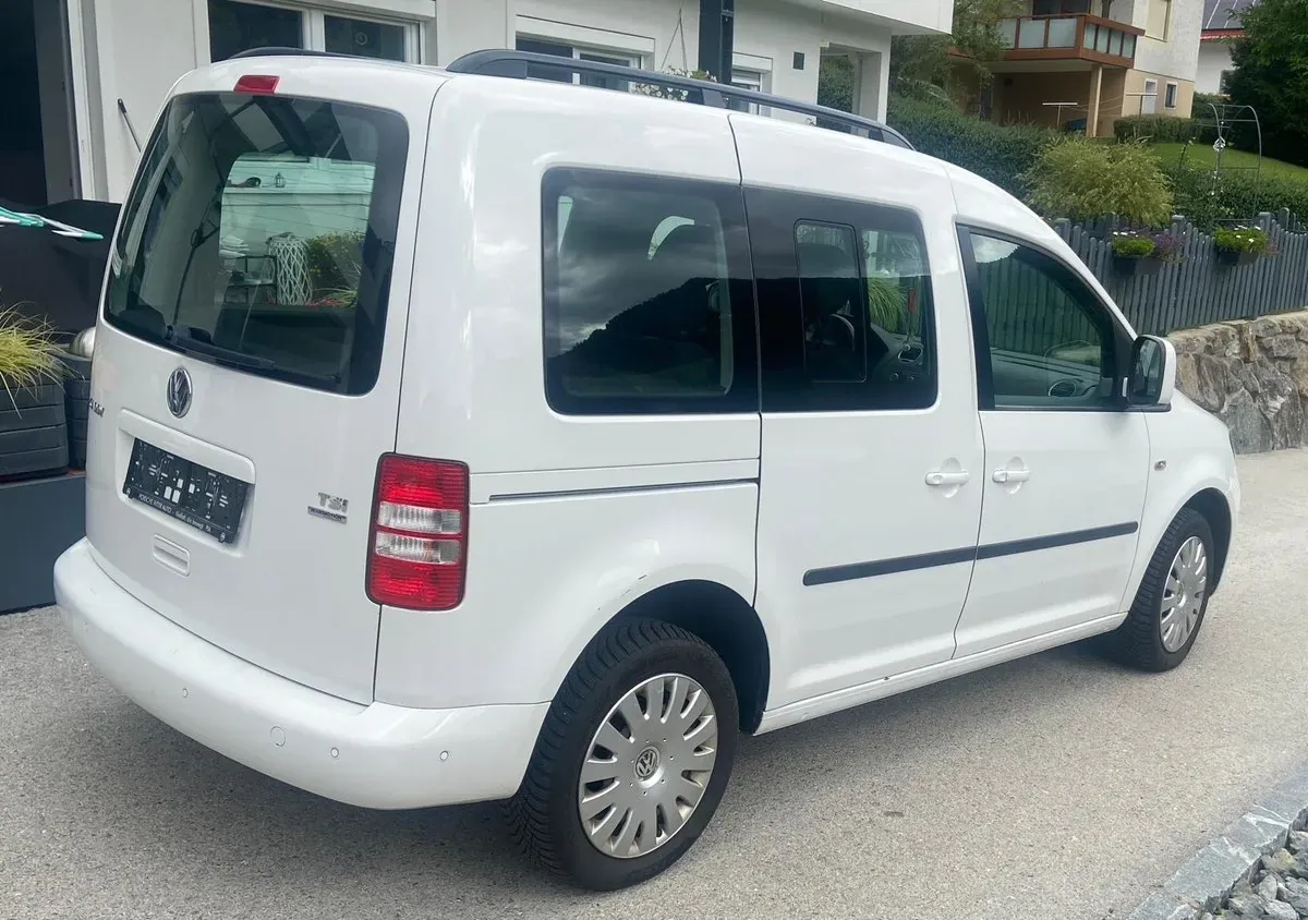 Volkswagen Caddy 2013 photo 2