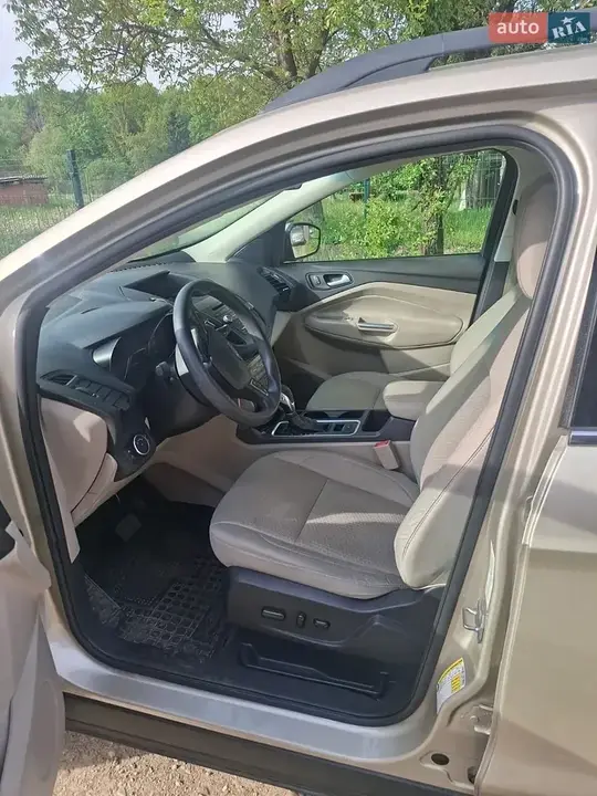 Ford Escape 2018 photo 3