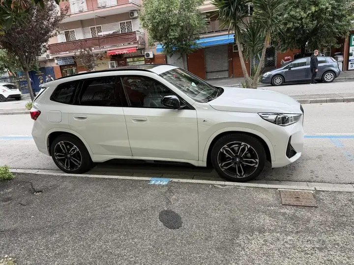 BMW X1 2023 photo 2