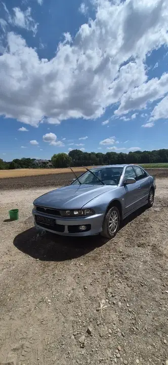 Mitsubishi Galant 2002 photo 2