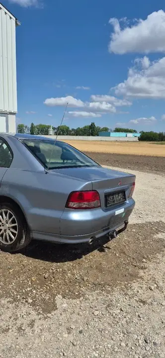 Mitsubishi Galant 2002 photo 3
