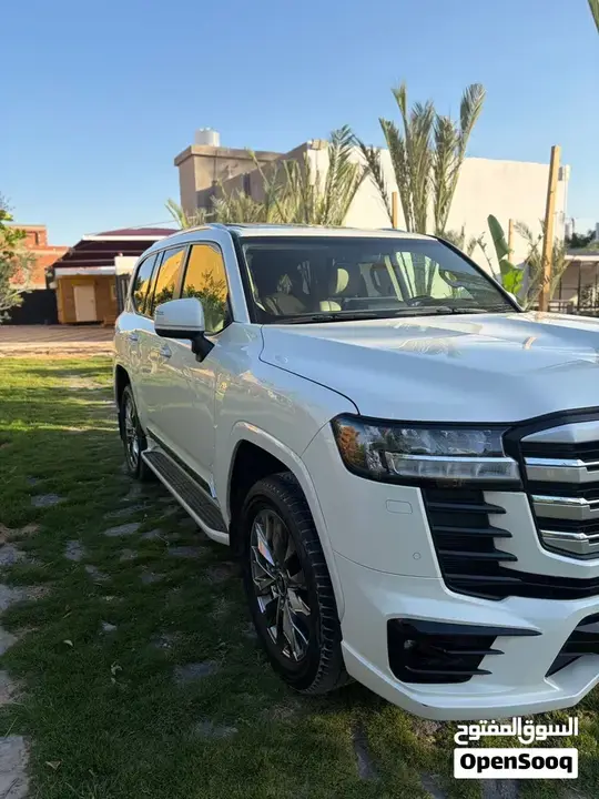 Toyota Land Cruiser Gxr 2022 photo 2