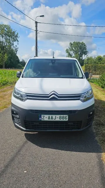 Citroen Berlingo 2023 photo 2