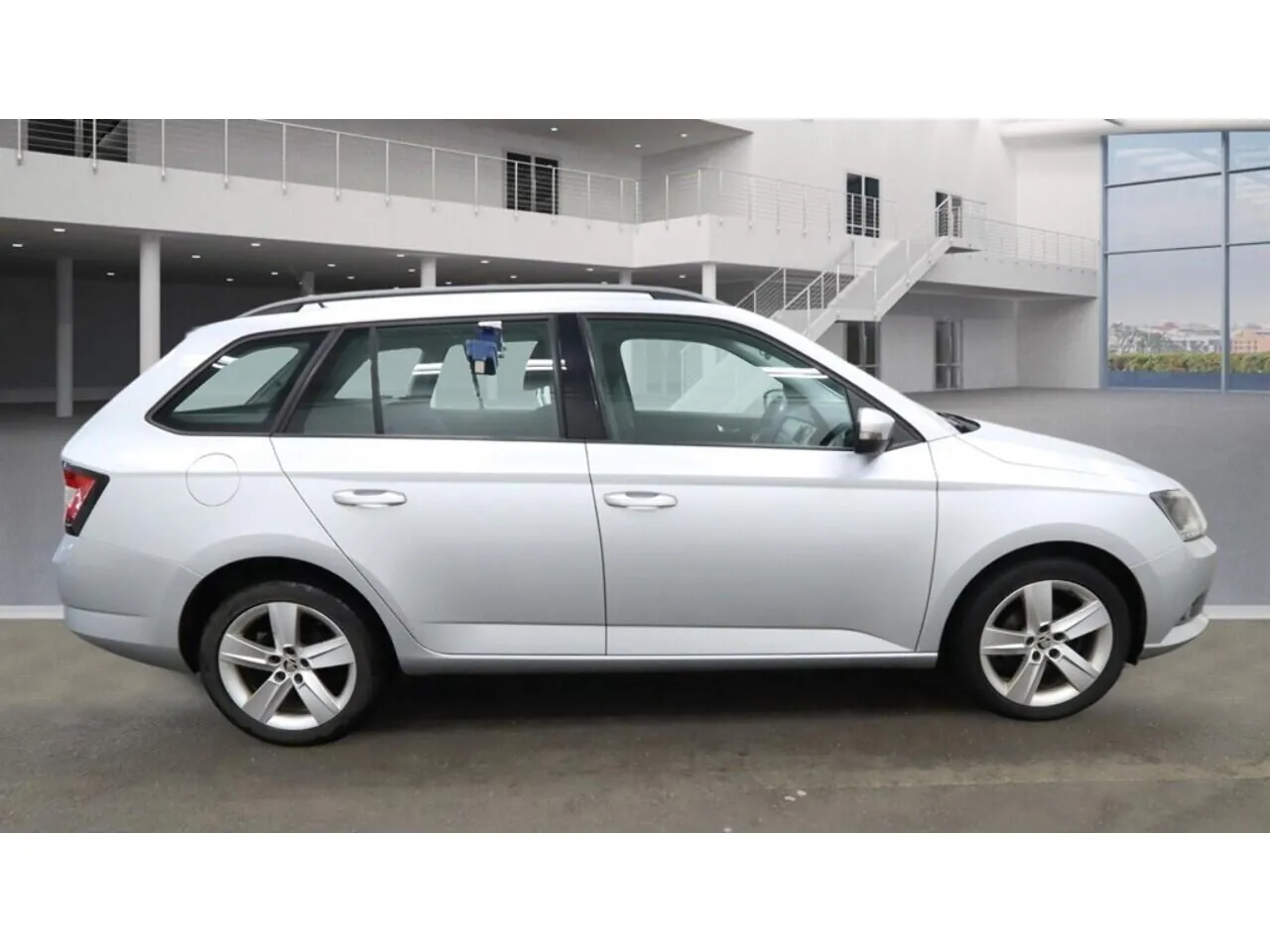 Skoda Fabia 2015 photo 5