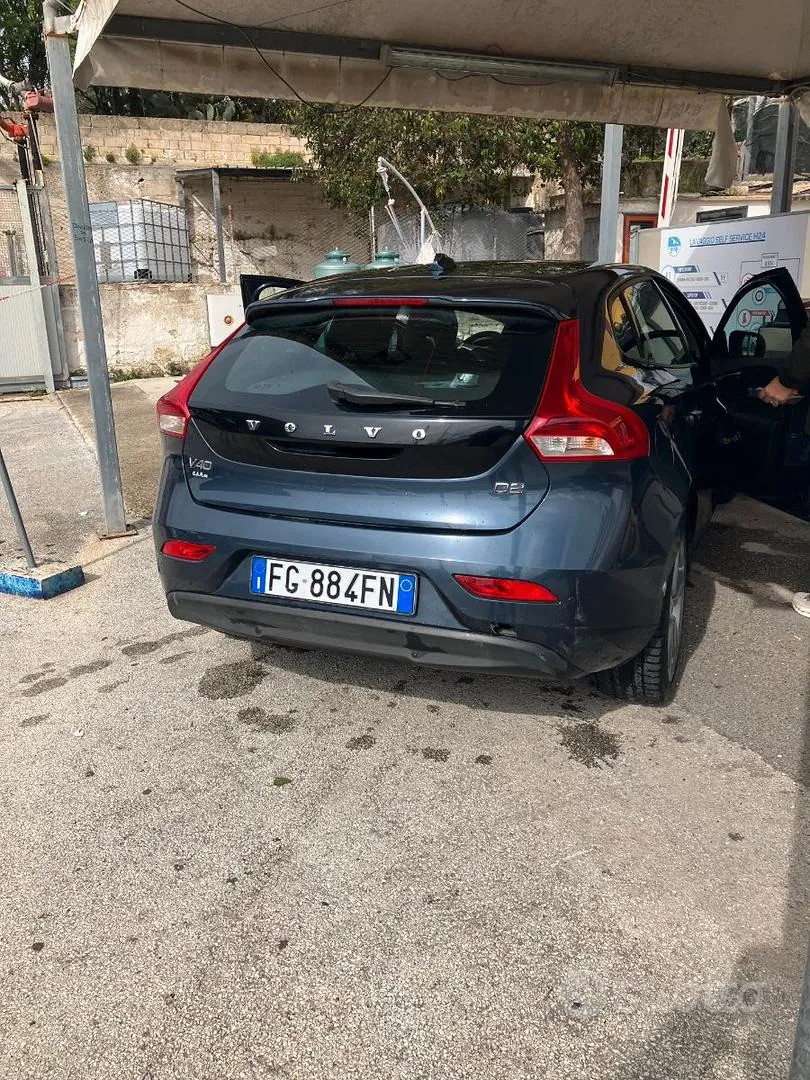Volvo V40 2017 photo 2