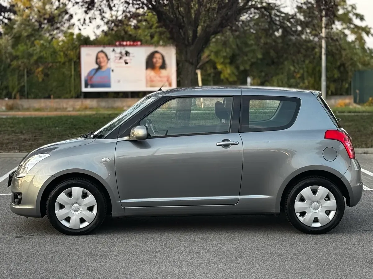 Suzuki Swift 2009 photo 2