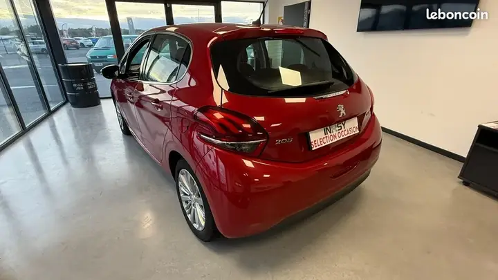 Peugeot 208 2017 photo 4