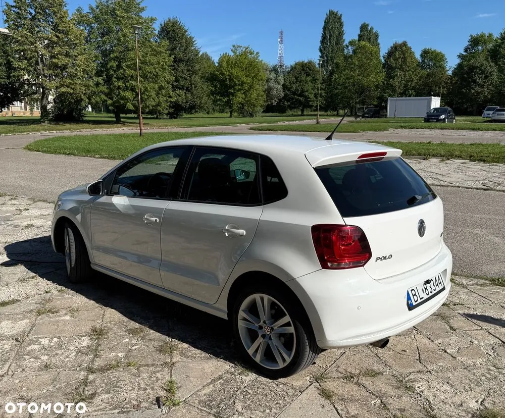 Volkswagen Polo 2014 photo 2