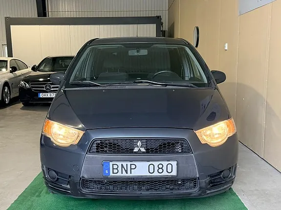Mitsubishi Colt 2010 photo 2