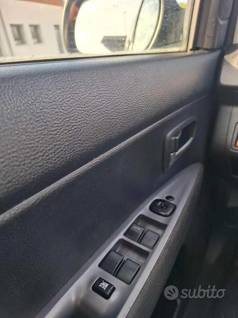 Mazda 2 2006 photo 5