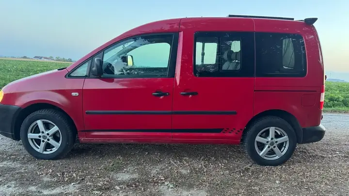 Volkswagen Caddy 2009 photo 2
