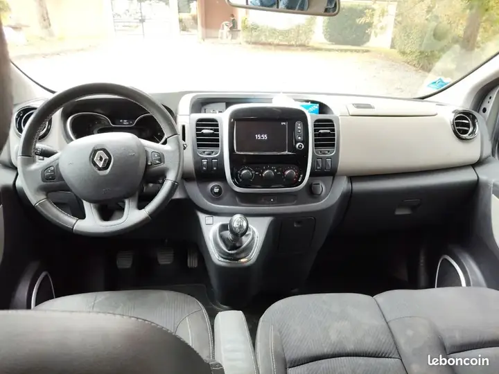 Renault Trafic 2016 photo 3