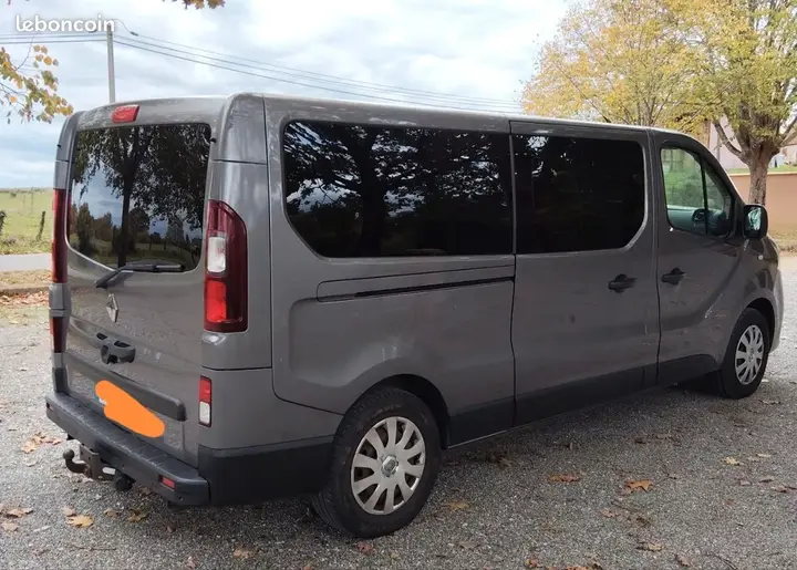 Renault Trafic 2016 photo 2
