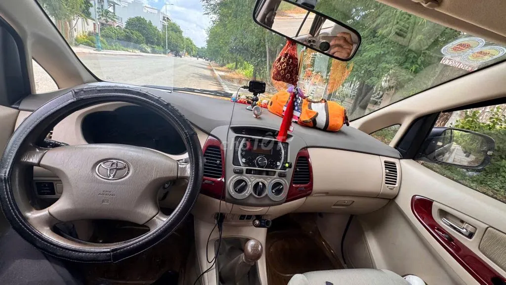 Toyota Innova 2006 photo 5