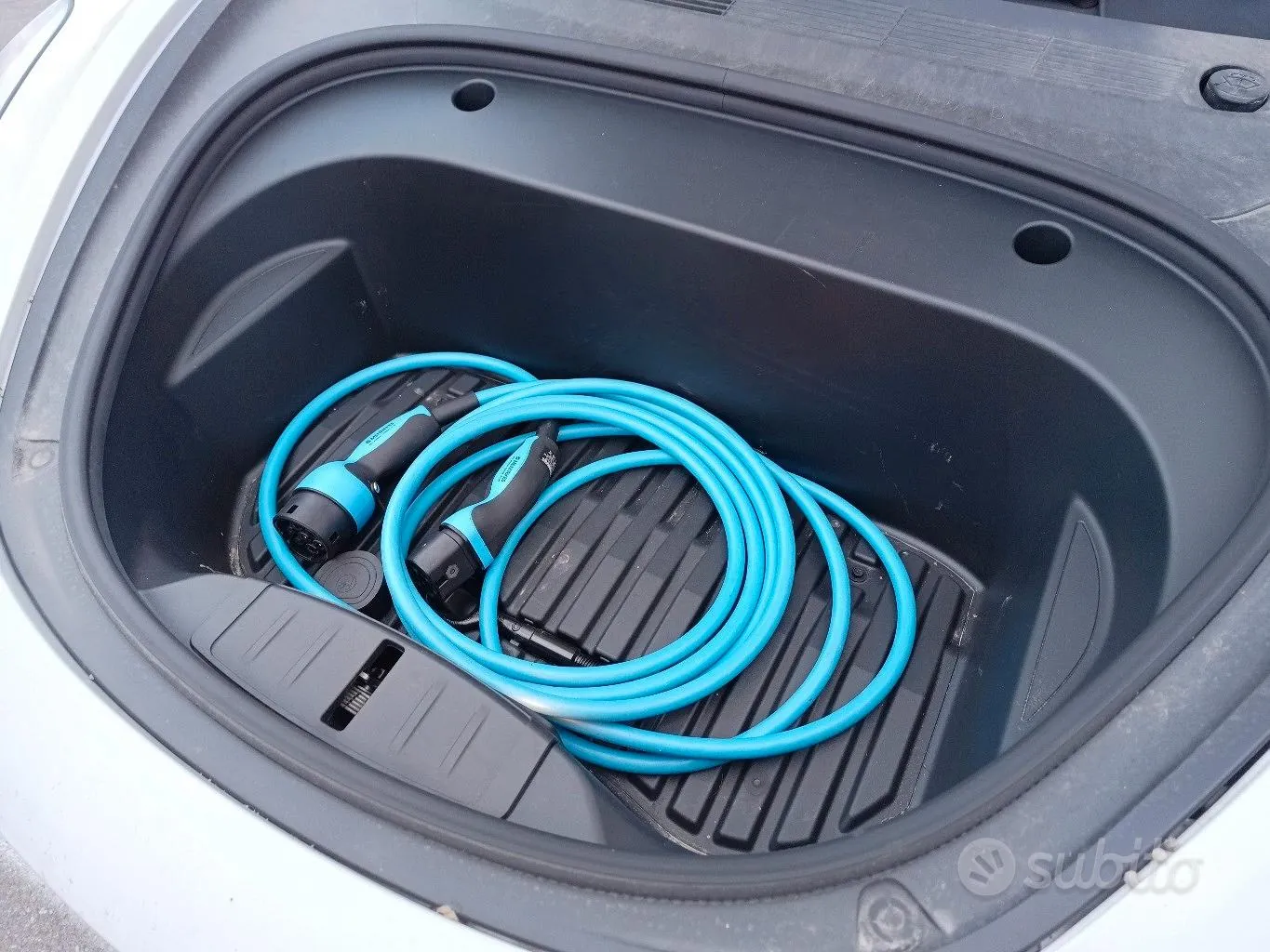 Tesla Model 3 2023 photo 4